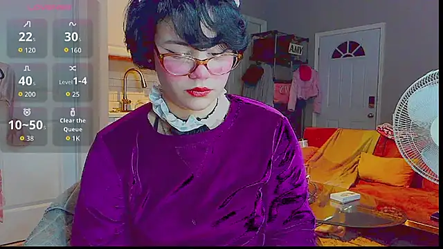 LunaMilav online show from 10/04/25, 02:24