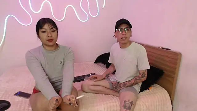 zoe-mate14 online show from 04/17/26, 07:44