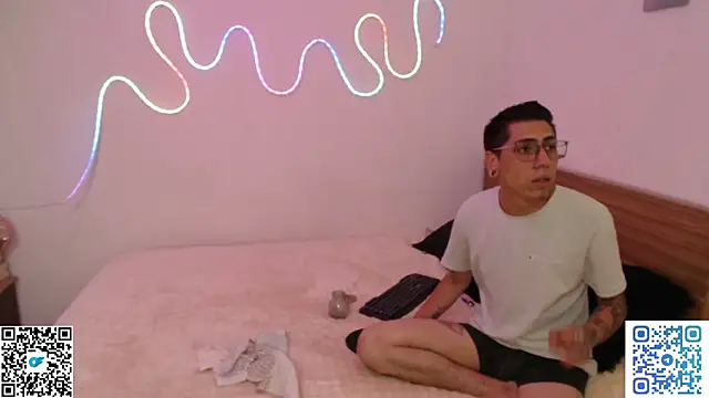 zoe-mate14 online show from 04/10/26, 04:52