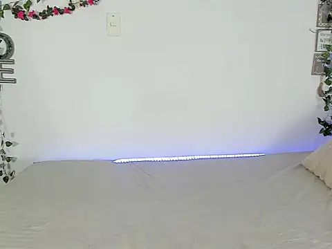 michell anyeli online show from 11/10/25, 10:04