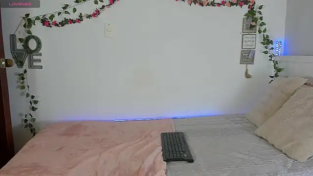 michell anyeli online show from 11/22/25, 09:02