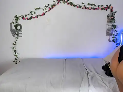 michell anyeli online show from 09/28/25, 11:44