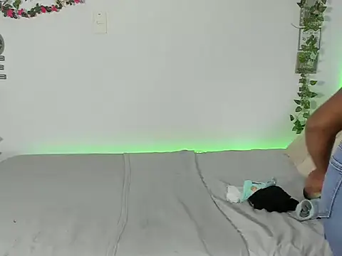 michell anyeli online show from 10/25/25, 10:54