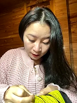 violet-00 online show from 12/15/25, 01:33