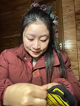 violet-00 online show from 11/28/25, 01:06