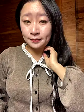 violet-00 online show from 11/22/25, 12:43