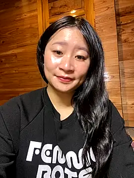 violet-00 online show from 11/22/25, 12:48