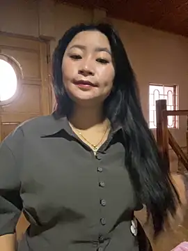 violet-00 online show from 10/24/25, 01:37