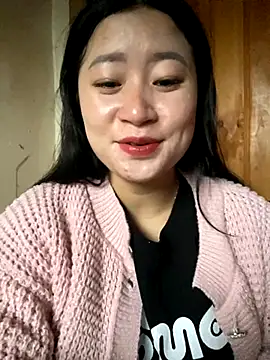 violet-00 online show from 11/03/25, 12:27