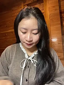 violet-00 online show from 12/22/25, 01:50