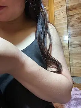 violet-00 online show from 05/28/26, 02:52