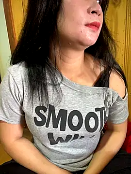 Snapshot of violet-00 chatting on 10/02/25, 01:53 violet-00 online show from 10/02/25, 01:53