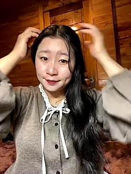 violet-00 online show from 12/17/25, 01:10