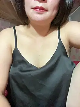 violet-00 online show from 05/04/26, 05:55