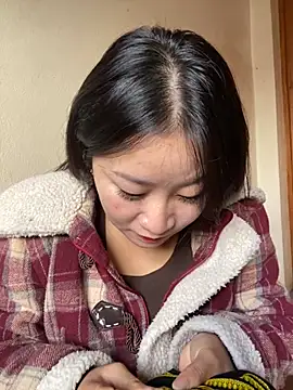 violet-00 online show from 11/15/25, 02:15