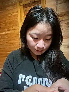 violet-00 online show from 03/02/26, 02:34