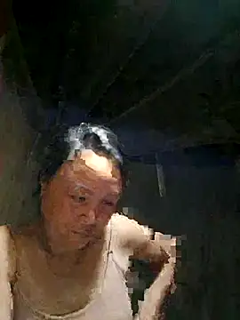 xuxulovezz online show from 11/07/25, 01:15