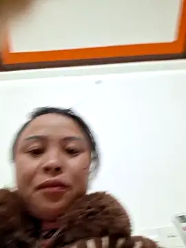 xuxulovezz online show from 11/28/25, 11:10