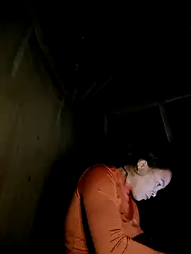 xuxulovezz online show from 11/03/25, 12:31