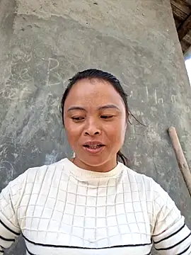 xuxulovezz online show from 10/13/25, 02:57