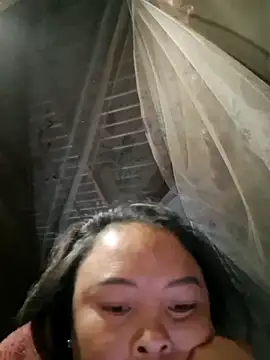 xuxulovezz online show from 10/22/25, 11:36