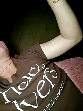 xuxulovezz online show from 10/31/25, 11:40