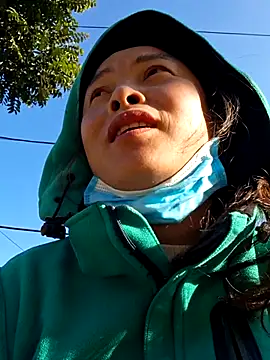 xuxulovezz online show from 11/25/25, 12:55