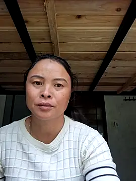 xuxulovezz online show from 10/29/25, 04:55