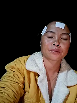 xuxulovezz online show from 10/14/25, 11:55