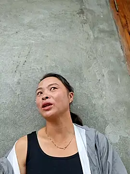 xuxulovezz online show from 10/06/25, 01:29