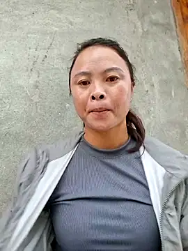 xuxulovezz online show from 10/09/25, 12:22