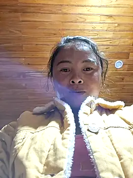 xuxulovezz online show from 10/23/25, 12:37