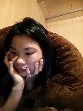 Snapshot of Suny_babyy chatting on 12/17/25, 11:43 Suny babyy online show from 12/17/25, 11:43