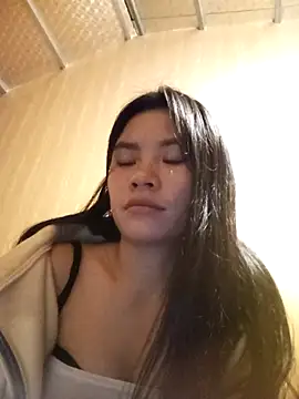 Snapshot of Suny_babyy chatting on 11/10/25, 01:38 Suny babyy online show from 11/10/25, 01:38