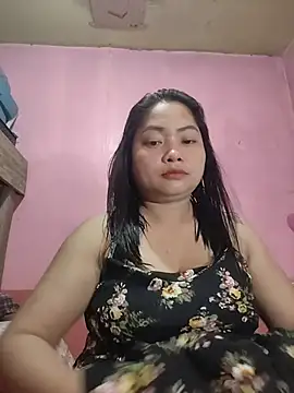 Snapshot of radiantbloom chatting on 01/13/26, 02:48 radiantbloom online show from 01/13/26, 02:48