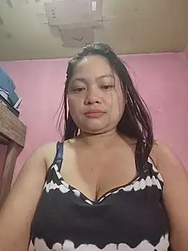 Snapshot of radiantbloom chatting on 01/09/26, 11:22 radiantbloom online show from 01/09/26, 11:22