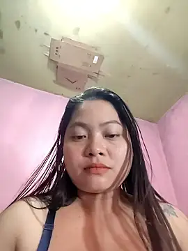 Snapshot of radiantbloom chatting on 01/10/26, 11:27 radiantbloom online show from 01/10/26, 11:27