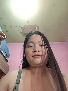 Snapshot of radiantbloom chatting on 01/11/26, 11:44 radiantbloom online show from 01/11/26, 11:44