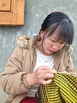 Snapshot of helenzz chatting on 11/01/25, 09:47 helenzz online show from 11/01/25, 09:47