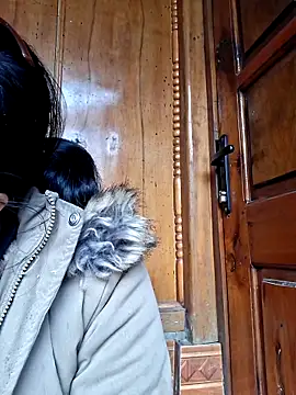 Snapshot of helenzz chatting on 11/20/25, 12:33 helenzz online show from 11/20/25, 12:33