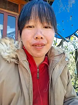 Snapshot of helenzz chatting on 11/28/25, 05:51 helenzz online show from 11/28/25, 05:51