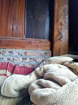 Snapshot of helenzz chatting on 10/25/25, 12:54 helenzz online show from 10/25/25, 12:54