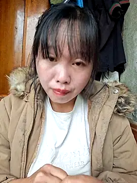 Snapshot of helenzz chatting on 11/02/25, 12:59 helenzz online show from 11/02/25, 12:59