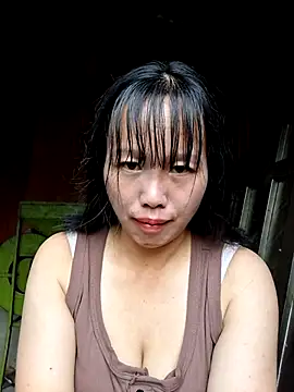 Snapshot of helenzz chatting on 10/02/25, 12:58 helenzz online show from 10/02/25, 12:58