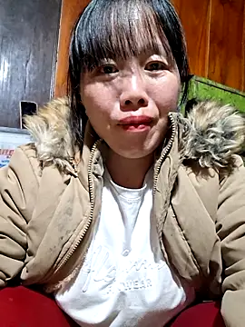 Snapshot of helenzz chatting on 11/02/25, 01:05 helenzz online show from 11/02/25, 01:05