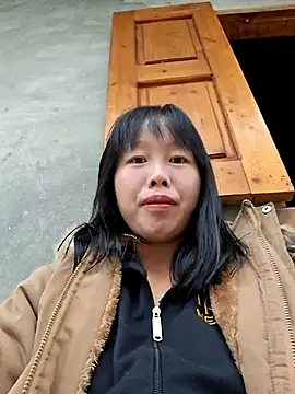 Snapshot of helenzz chatting on 11/18/25, 05:11 helenzz online show from 11/18/25, 05:11