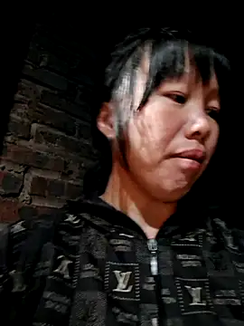 Snapshot of helenzz chatting on 11/13/25, 12:36 helenzz online show from 11/13/25, 12:36