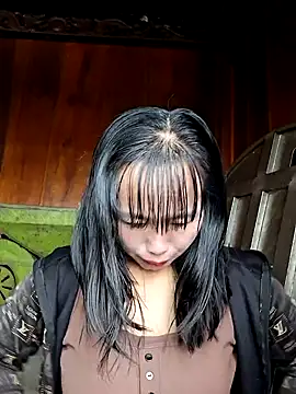 Snapshot of helenzz chatting on 09/30/25, 01:00 helenzz online show from 09/30/25, 01:00