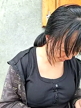 Snapshot of helenzz chatting on 11/09/25, 09:46 helenzz online show from 11/09/25, 09:46