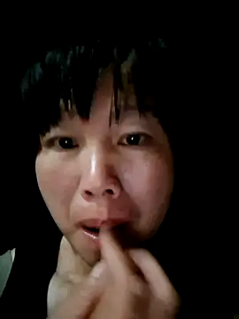 Snapshot of helenzz chatting on 11/11/25, 10:26 helenzz online show from 11/11/25, 10:26